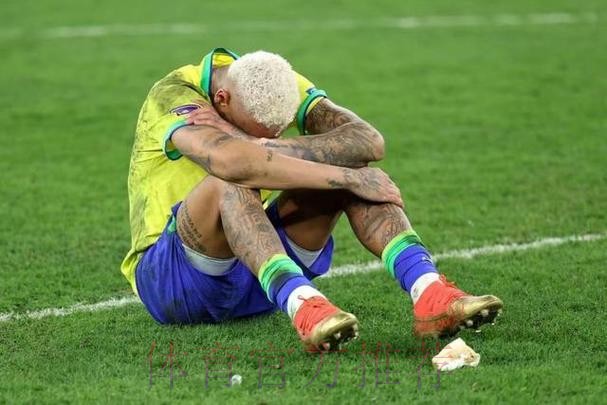 马丁内斯:阿扎尔对自己在皇马的处境感到难过 马丁内斯:阿扎尔对自己在皇马的处境感到难过